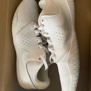 Women’s Nike Cheer Sideline IV